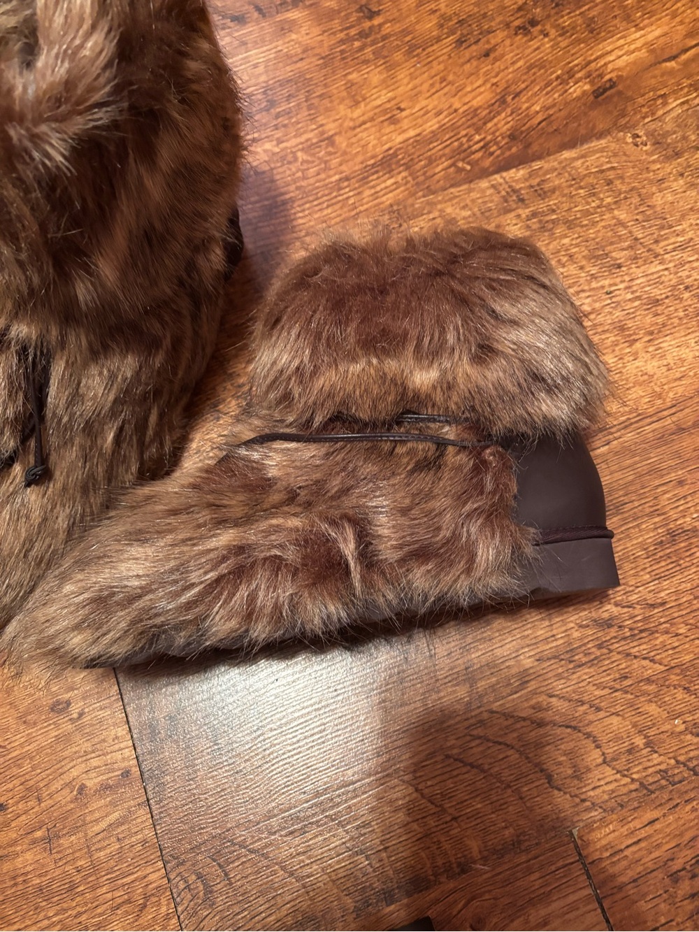 Vegan faux fur winter boots size 6